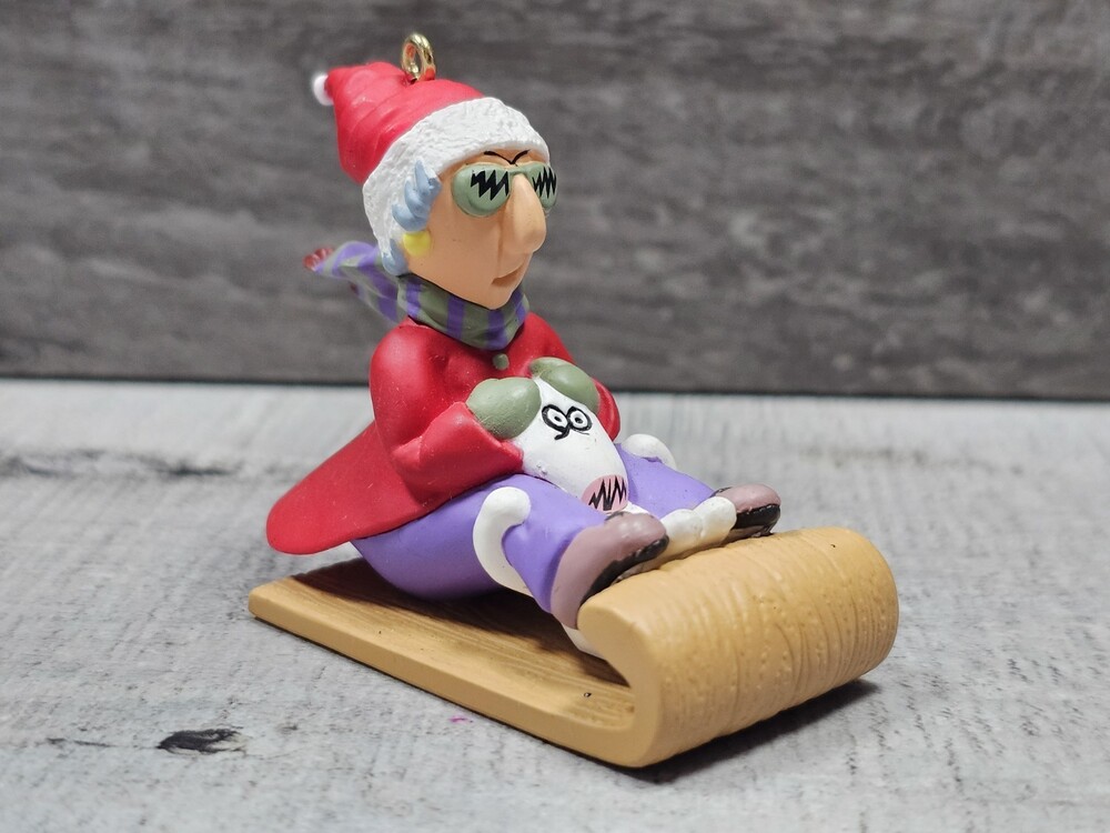 Hallmark Keepsake Ornament Maxine On Sled With Her Dog Sledding 1998 G9.3.2